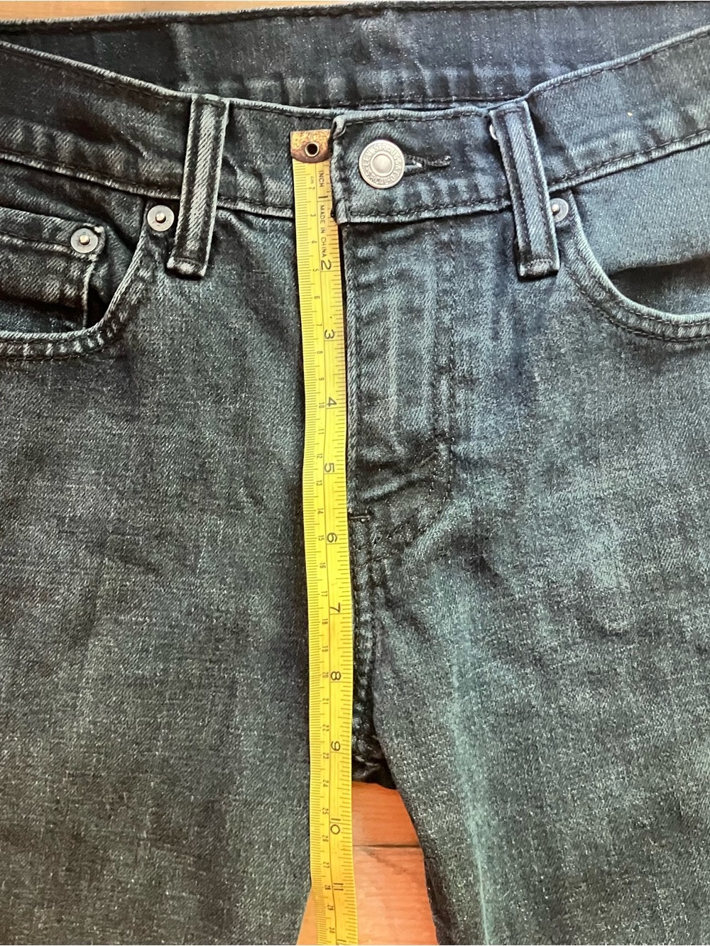 Levi's Women's Black Straight Leg Jeans - Picture 3 of 10